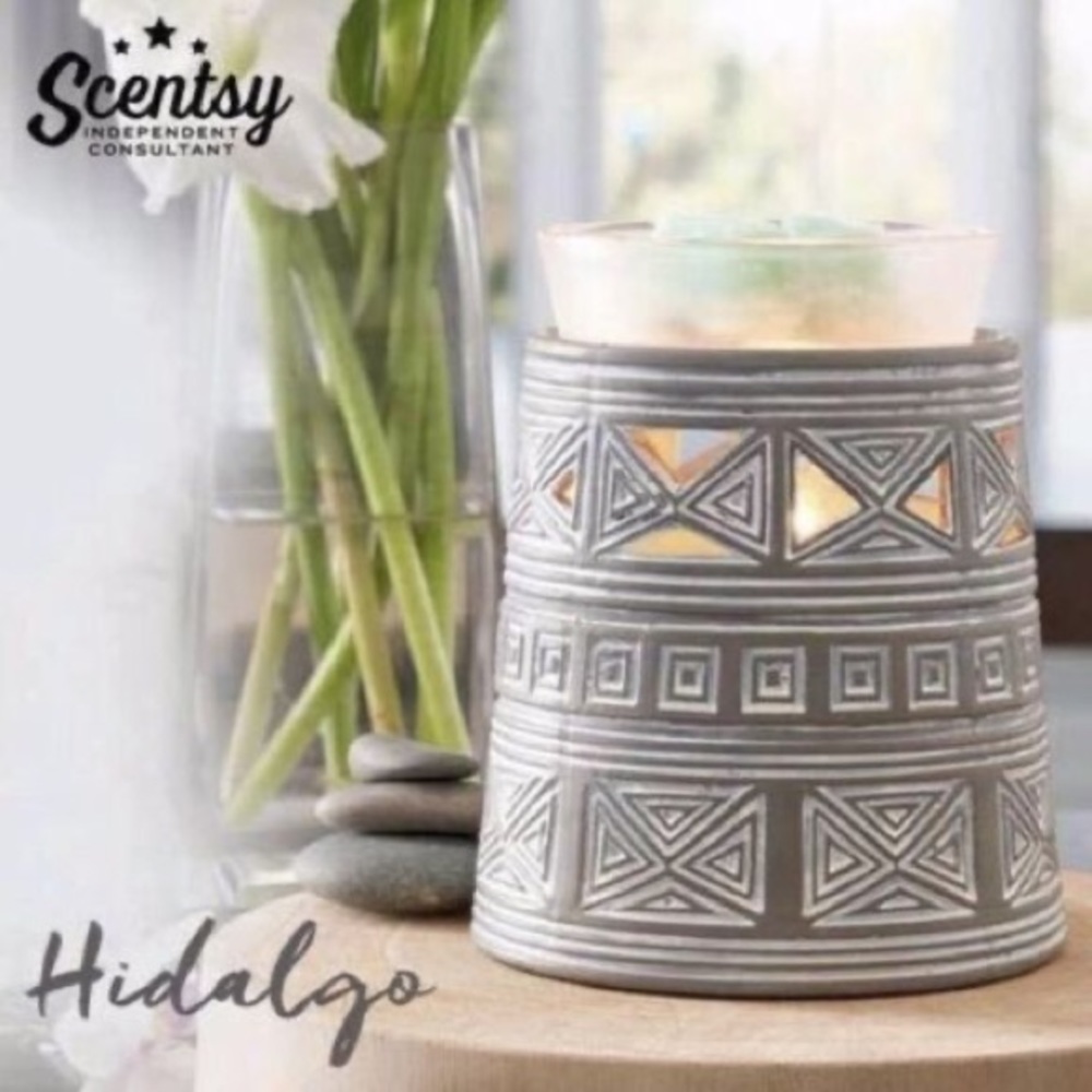 *NEW* Hidalgo Scentsy Warmer - Discontinued